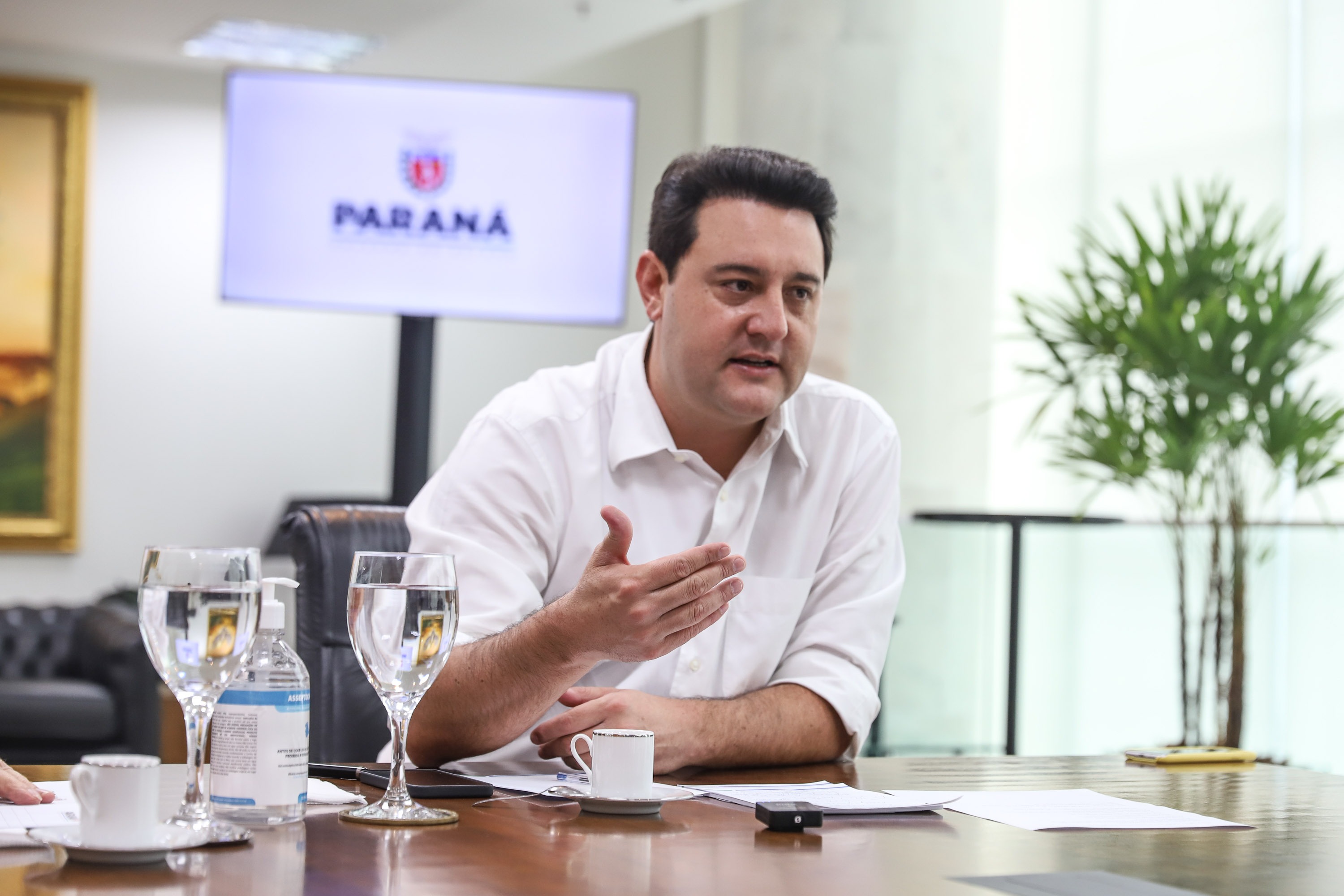 Salário mínimo de R$ 2.134 entra em vigor, é o maior do Brasil e lista de CLTs que vão receber...