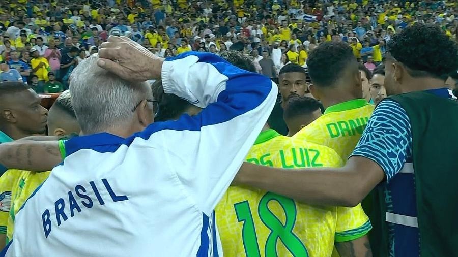 Dorival se justifica após ficar fora da roda da seleção antes dos pênaltis; veja o que ele disse
