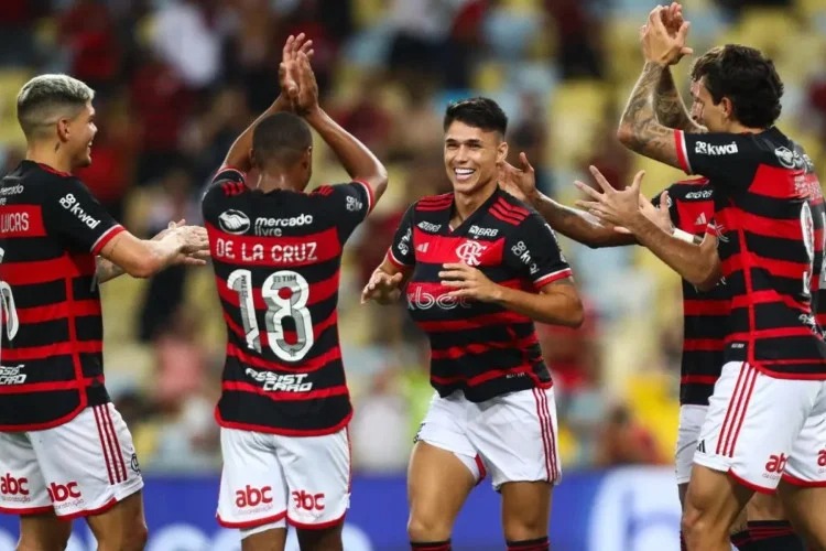 Liderança em jogo: Fla, Palmeiras e Botafogo vão a campo hoje; confira jogos, horários e onde assistir
