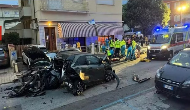 Brasileira atropela sete pessoas e mata duas turistas na Itália