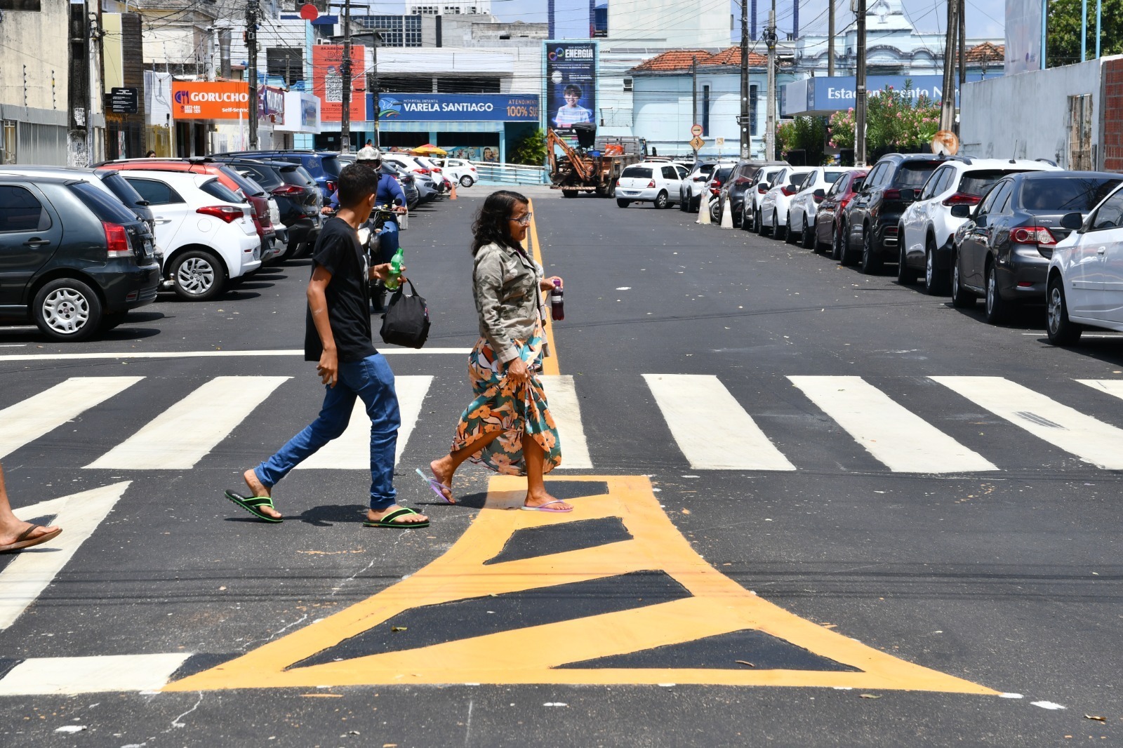 Prefeitura inaugura obra de requalificação viária na Rua Floriano Peixoto
