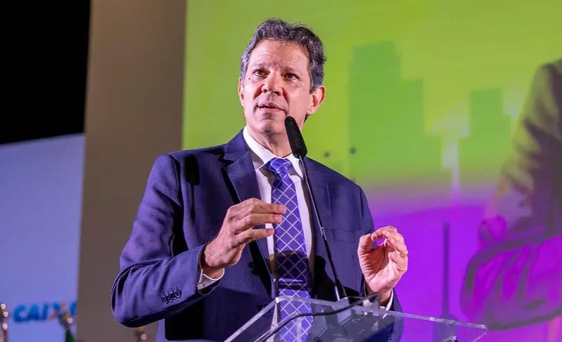 Últimos a saber, ministros alvos de cortes se acham traídos