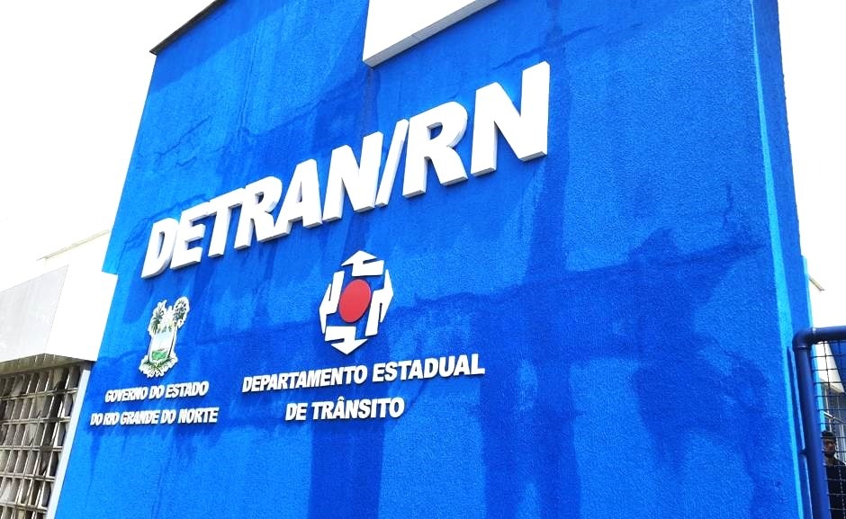 Médicos e servidores do Detran são afastados em operação contra fraudes em exames de vista