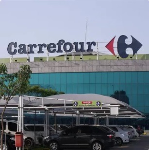 CEO do Carrefour sinaliza retratação a produtores brasileiros após veto a carne do Mercosul