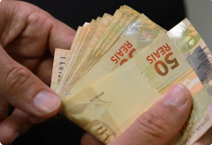 13º salário: parcela única ou 1ª parte devem ser pagas até hoje; veja o que fazer se não recebeu