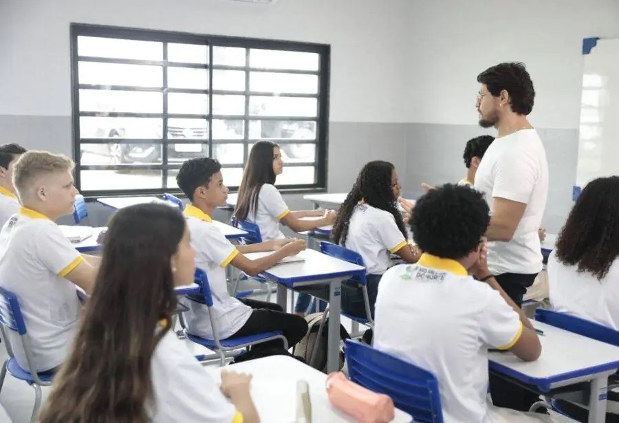 Prefeitura do Natal detalha cargos, requisitos e salário para concurso da educação