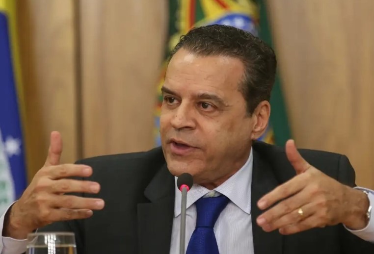 Henrique Alves diz em nota que vai recorrer de sentença que o condenou por uso de verba ilícita na campanha...