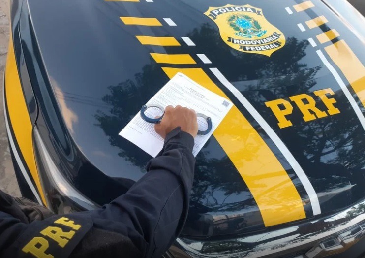 Motorista é flagrado com drogas durante abordagem na BR-101 em Natal