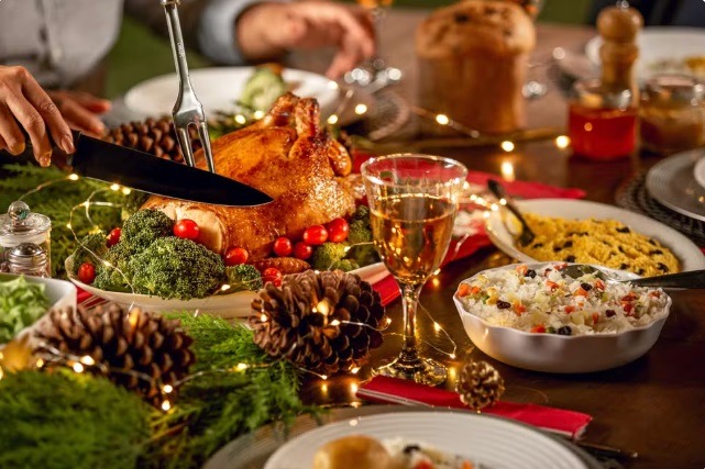 Confira dicas para evitar exageros na ceia de Natal e curtir sem mal-estar