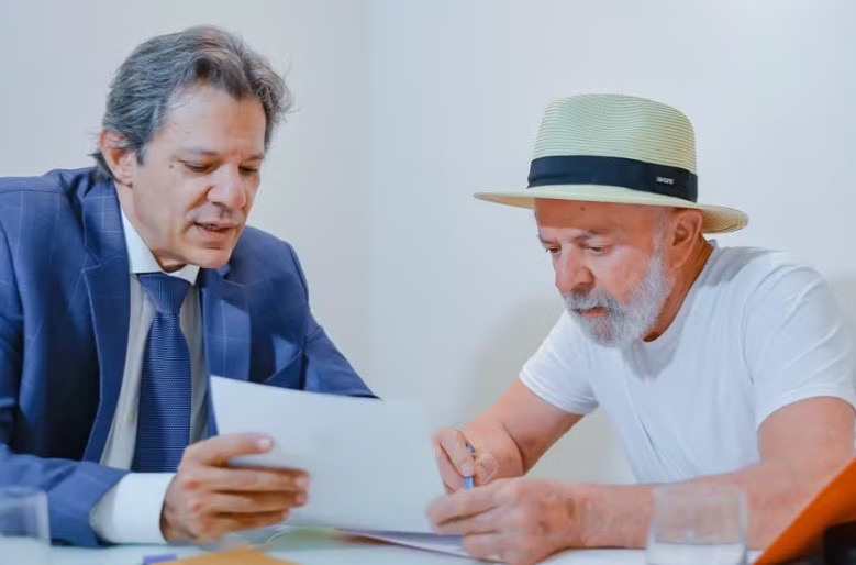 Lula sanciona lei que estabelece tributação mínima de 15% sobre lucro de multinacionais