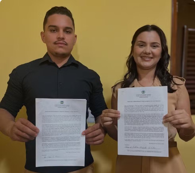 Viúva de prefeito assassinado no RN toma posse em sessão virtual e dedica vitória ao marido