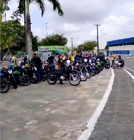 Motociclistas cobram investigação de acidente que matou colega de trabalho na BR-101