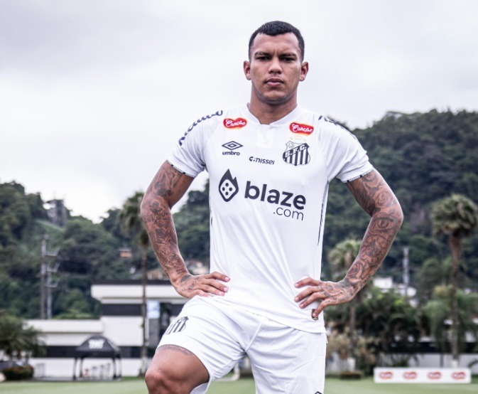 Jogador potiguar é anunciado no Santos e vai jogar com Neymar