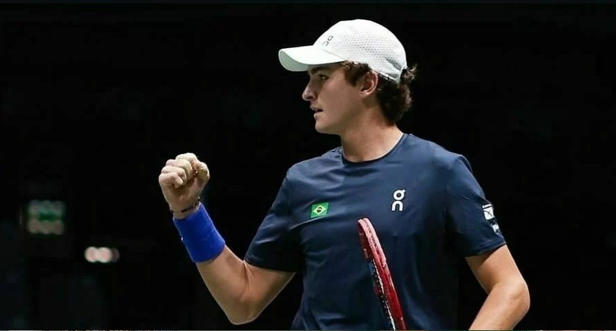 Tênis: João Fonseca arranca classificação às semis do ATP de Buenos Aires