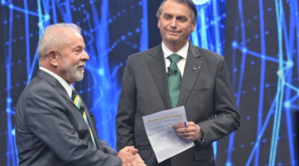 Bolsonaro venceria Lula no 2º turno, aponta Paraná Pesquisas