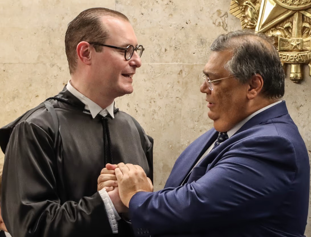 PGR defende que Zanin e Dino participem de julgamento de Bolsonaro
