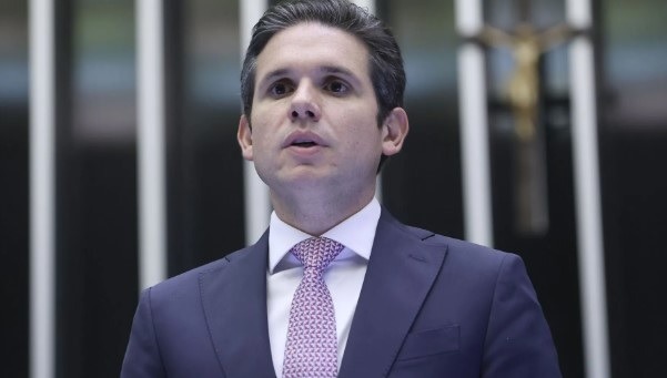 Hugo Motta inicia debate sobre PL da Anistia e prevê decisão até abril