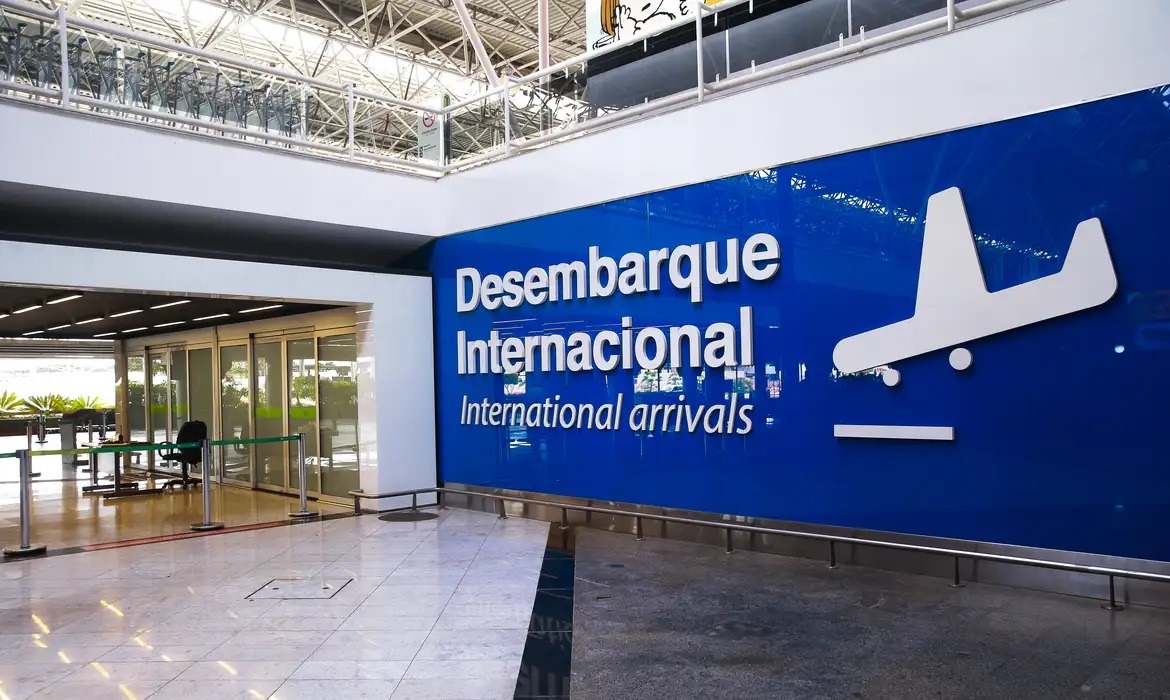 Brasil começa a exigir visto para EUA, Canadá e Austrália hoje