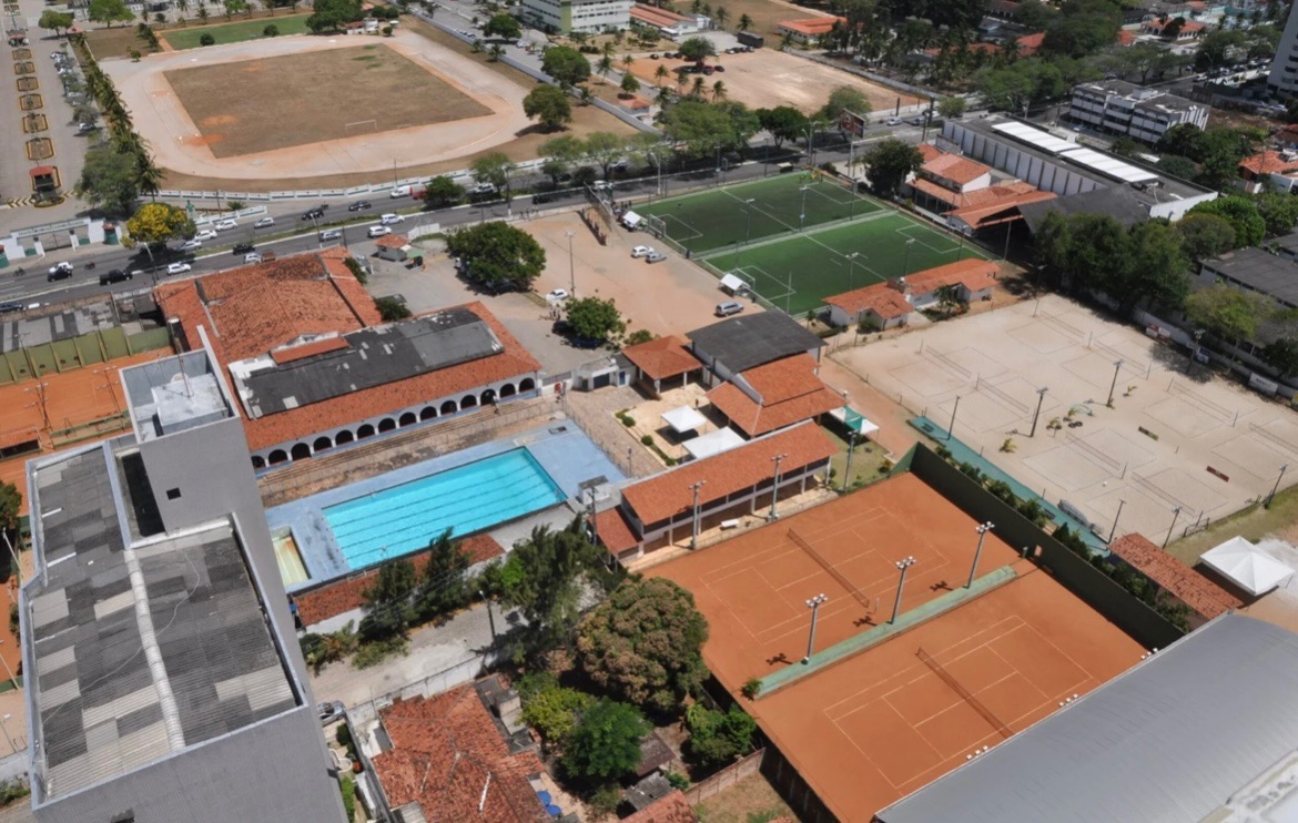 Fátima não aceita proposta e expulsa Aeroclube