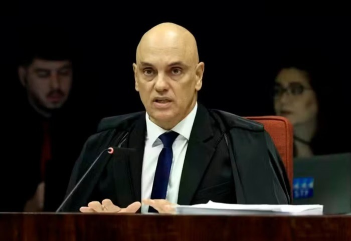 Trama golpista: Moraes manda PF dar a Bolsonaro acesso total a provas