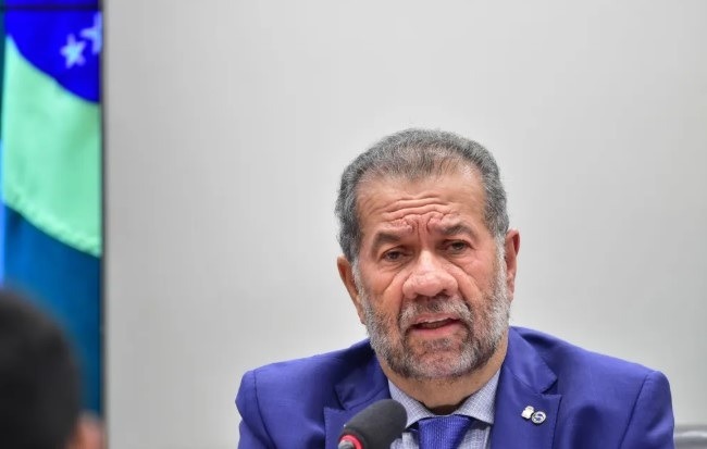 Após saída de Lupi, bancada do PDT na Câmara deixa base aliada do governo Lula
