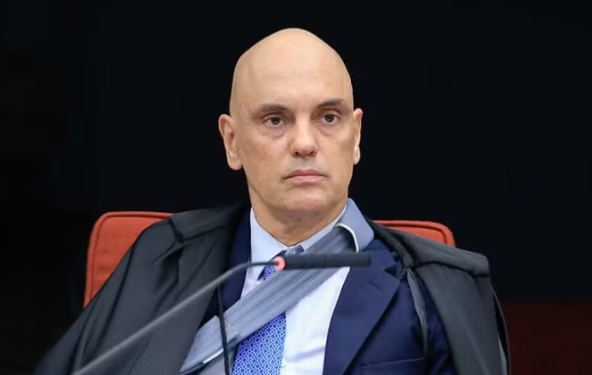 Moraes marca depoimentos de testemunhas em ação contra Bolsonaro por suposta tentativa de golpe; oitivas começam em 19 de maio