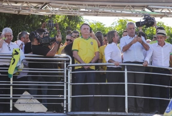 Com presença de Bolsonaro, manifestantes fazem ato pela anistia ao 8/1, em Brasília