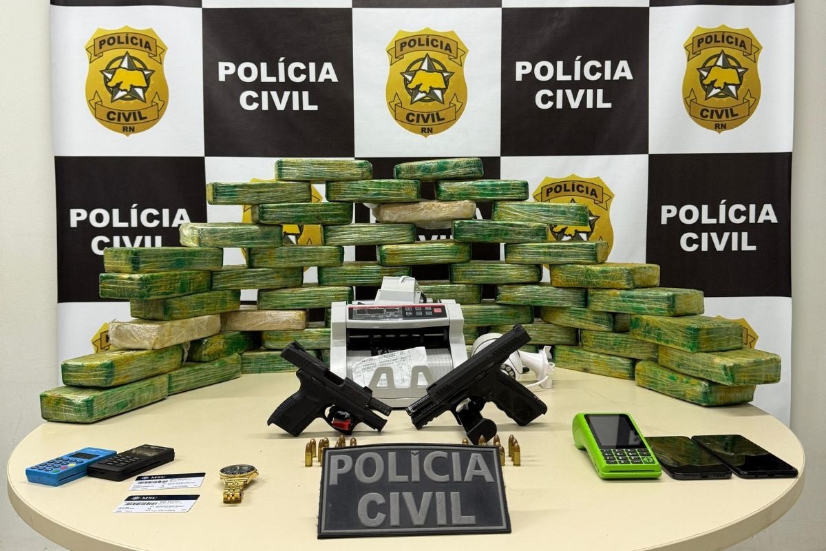 Polícia apreende drogas e desmantela ponto de tráfico na Grande Natal