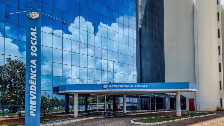 INSS determina bloqueio de novos descontos de empréstimos consignados