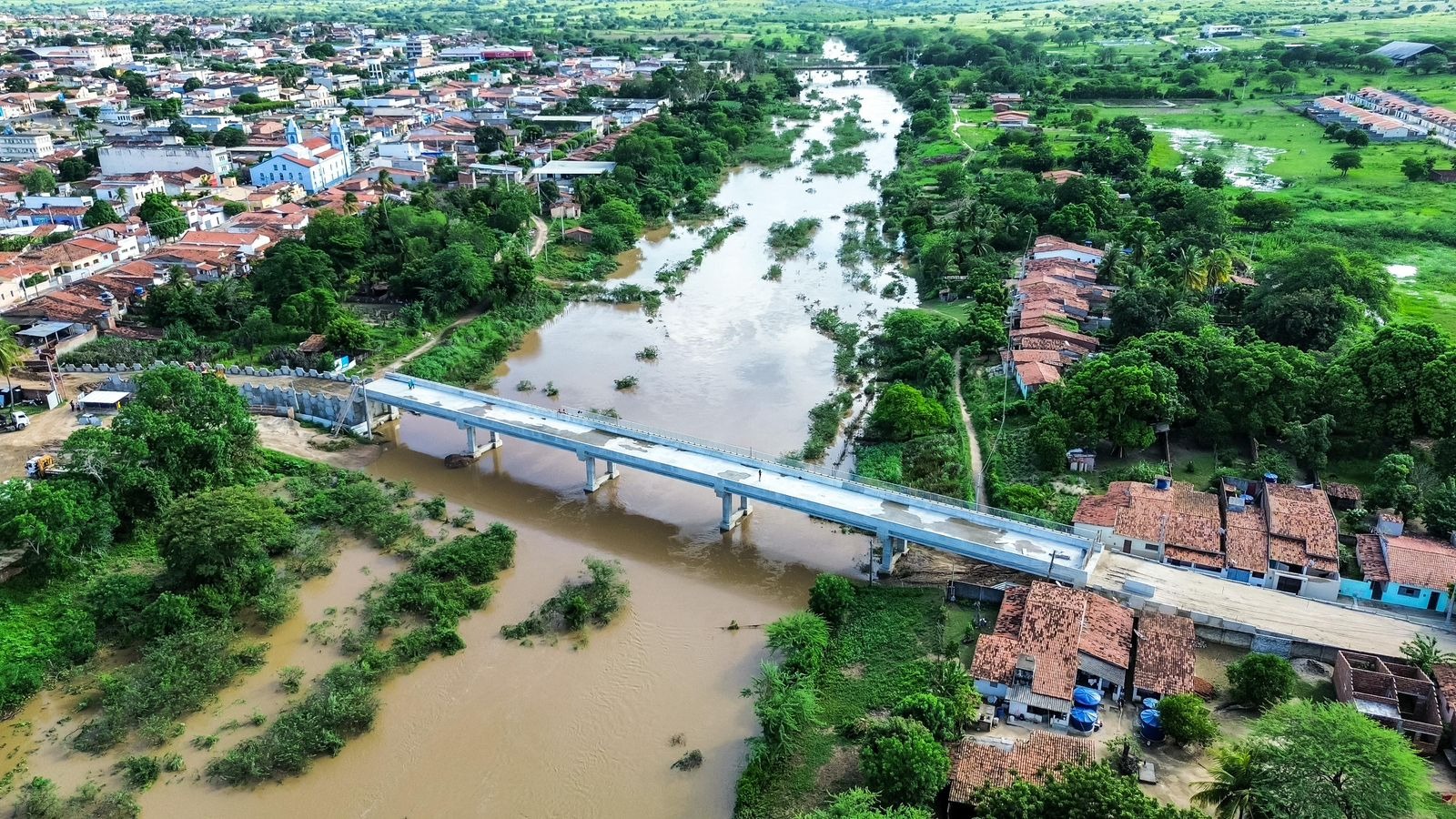 Com apoio do senador Styvenson, Ponte João Nogueira da Silva impulsiona progresso de Nova Cruz