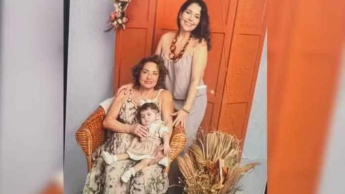 Bebê é encontrada morta ao lado da mãe, da avó e de quatro cachorros