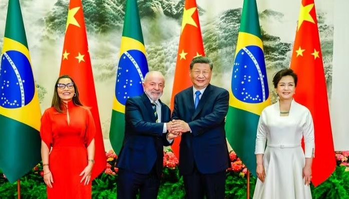 Janja cria constrangimento em encontro de Lula com Xi Jinping ao falar de TikTok