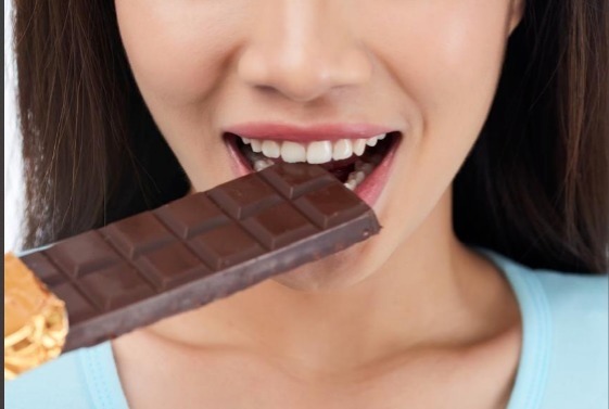 Chocolate e TPM: aliado do bem-estar ou vilão disfarçado?