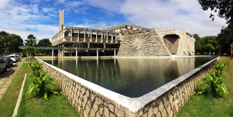 Universidades cortam de limpeza a reformas após cortes no orçamento