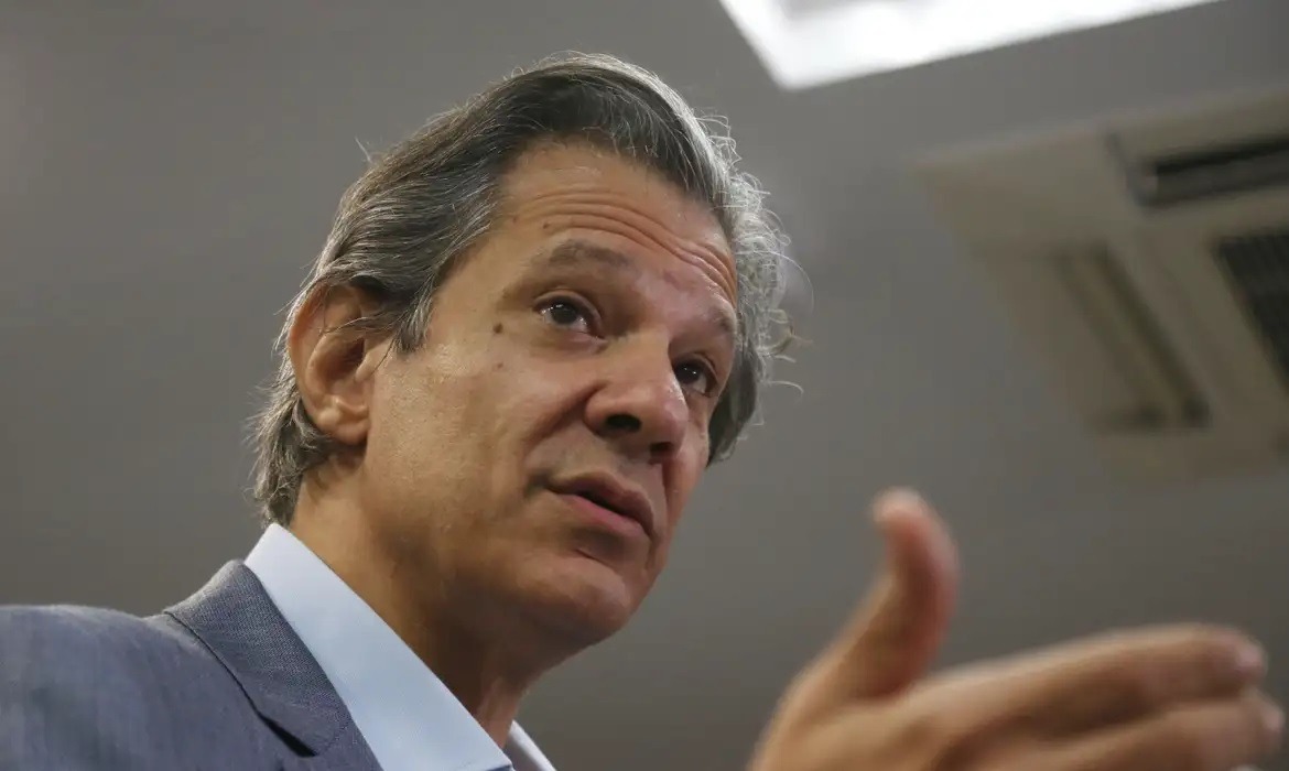 Haddad diz que PT vencerá “extrema direita escrota” em 2026