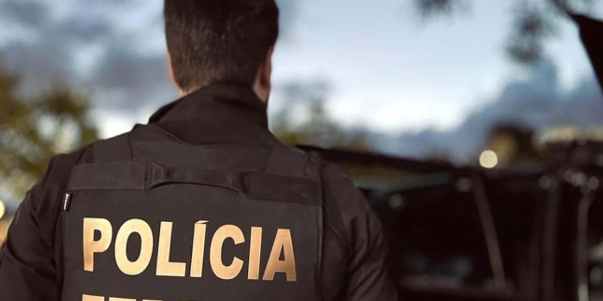 Polícia Federal publica edital de concurso com mil vagas e salários de até R$ 26,8 mil; confira