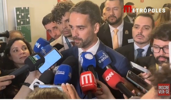 Eduardo Leite confirma pré-candidatura à Presidência