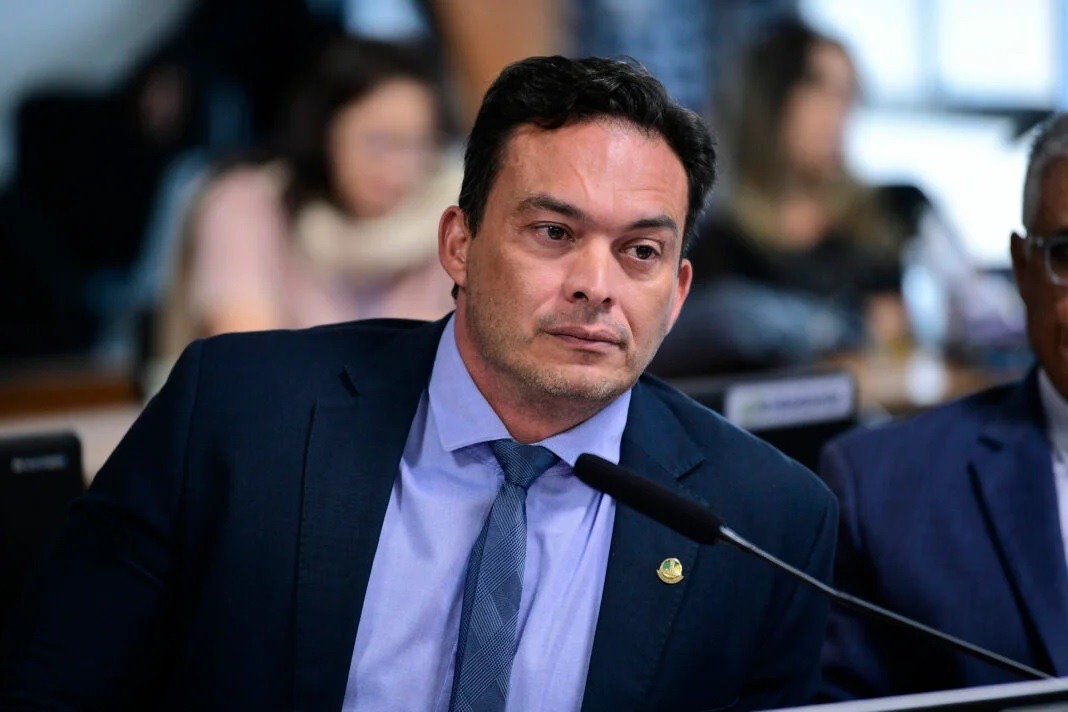 Styvenson tem 43% e larga na frente na disputa pelo Senado, aponta Instituto Consult