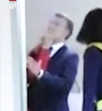 Vídeo mostra momento em que mão de primeira-dama atinge rosto de Macron durante briga; ASSISTA