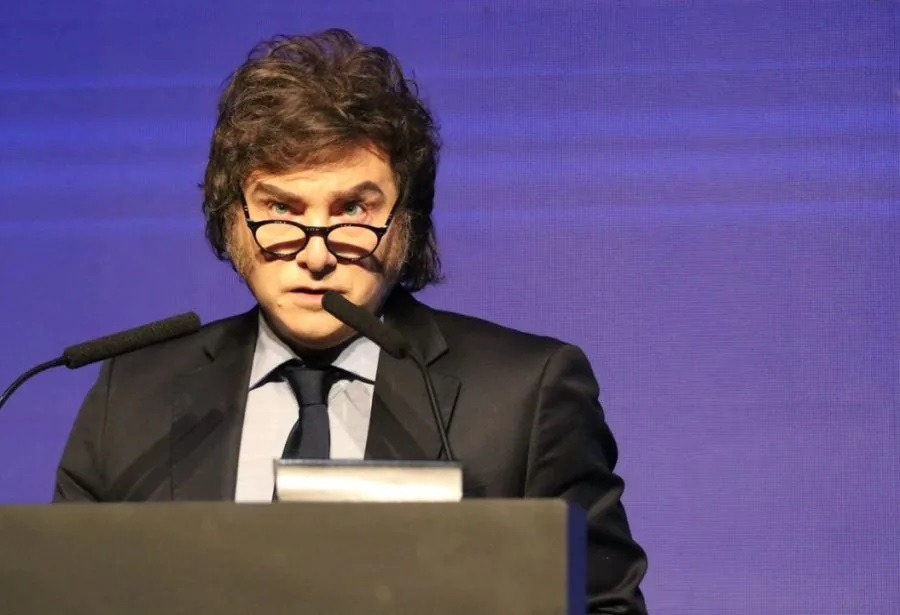Argentina oficializa saída da OMS e vai rever protocolos sobre vacinas