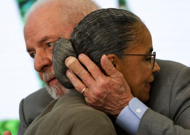 Lula diz a Marina que ela acertou ao deixar Senado após bate-boca