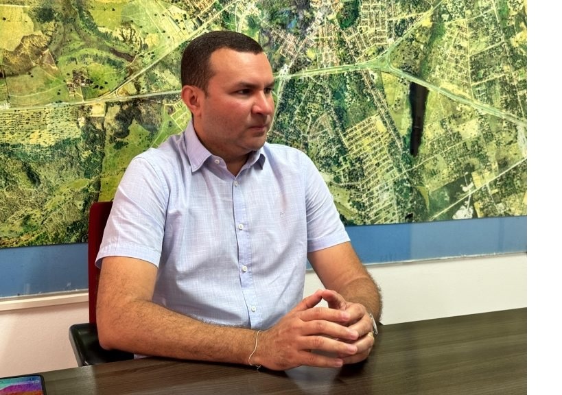 Prefeito Emídio Júnior anuncia para 11 de junho antecipação do 13° salário 