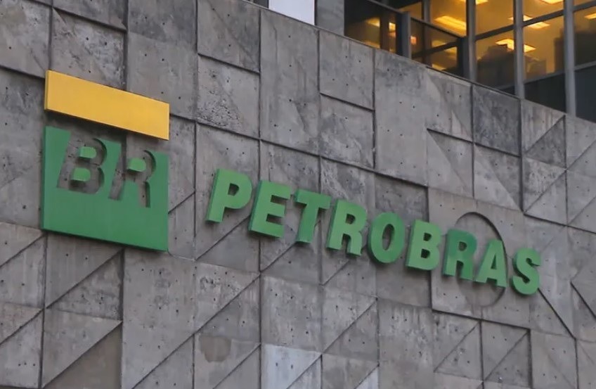 Petrobras reduz em R$ 0,17 gasolina vendida a distribuidoras