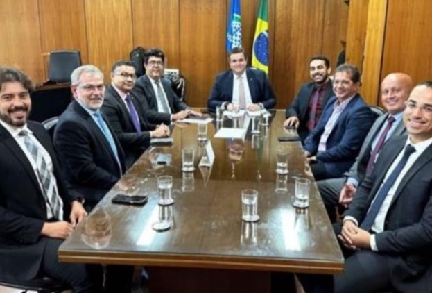 Ministro da Previdência se reuniu com Careca do INSS no início do governo Lula