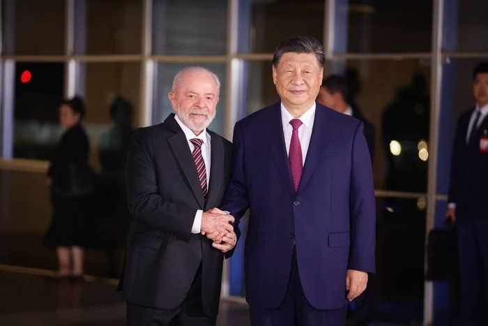Em meio a críticas de censura, Lula quer apressar regulação das redes