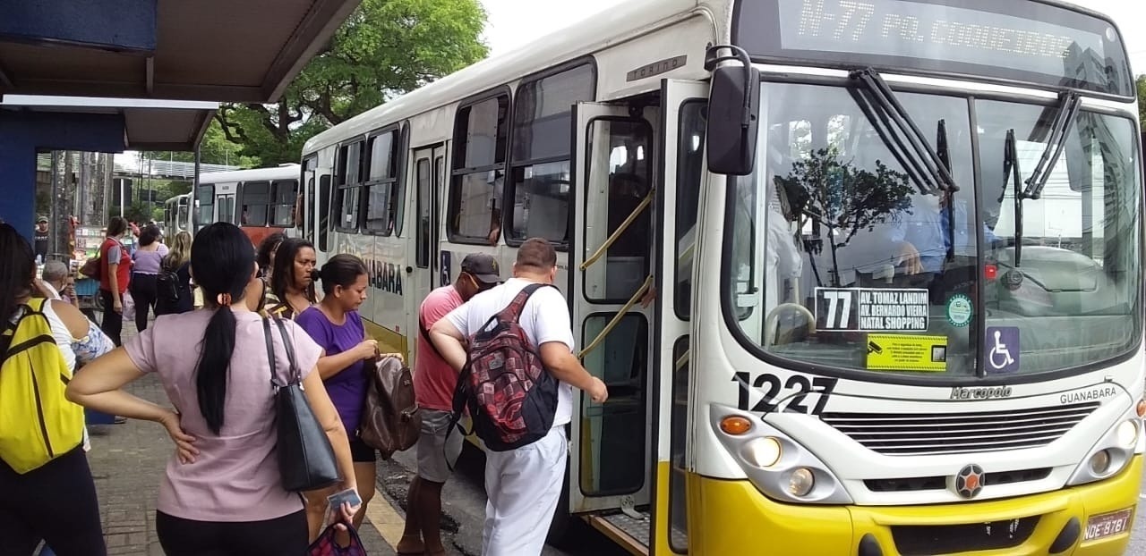 Greve dos ônibus é encerrada em Natal