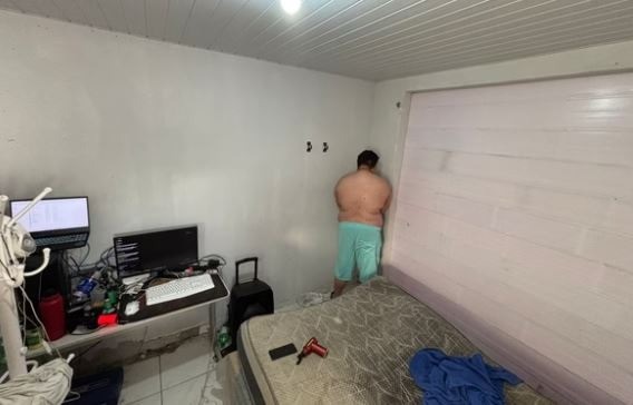 Criminoso tarado forçou irmãs a verem imagens íntimas de outras vítimas dele