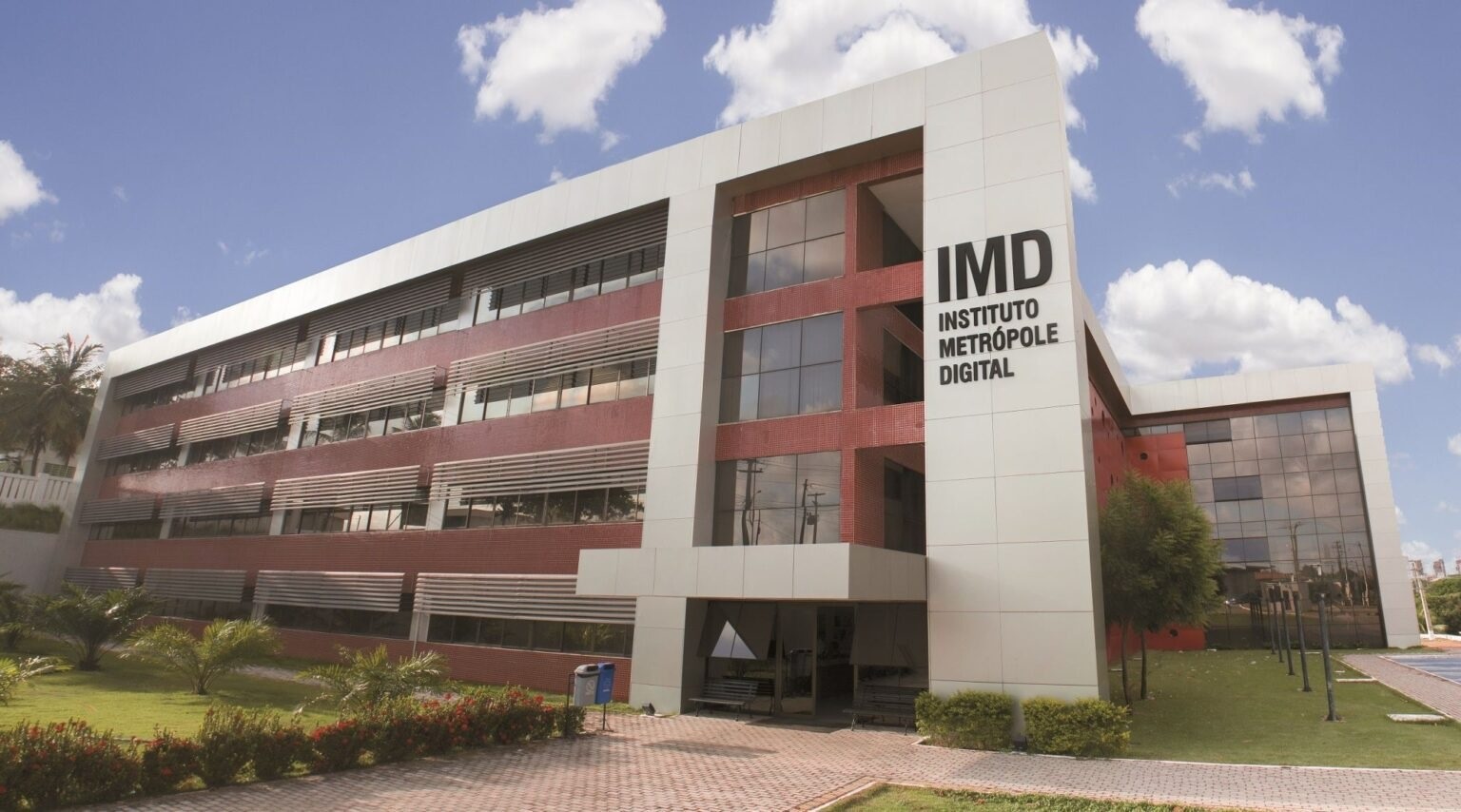 Metrópole Digital em parceria com Dell abre inscrições para curso gratuito e remunerado