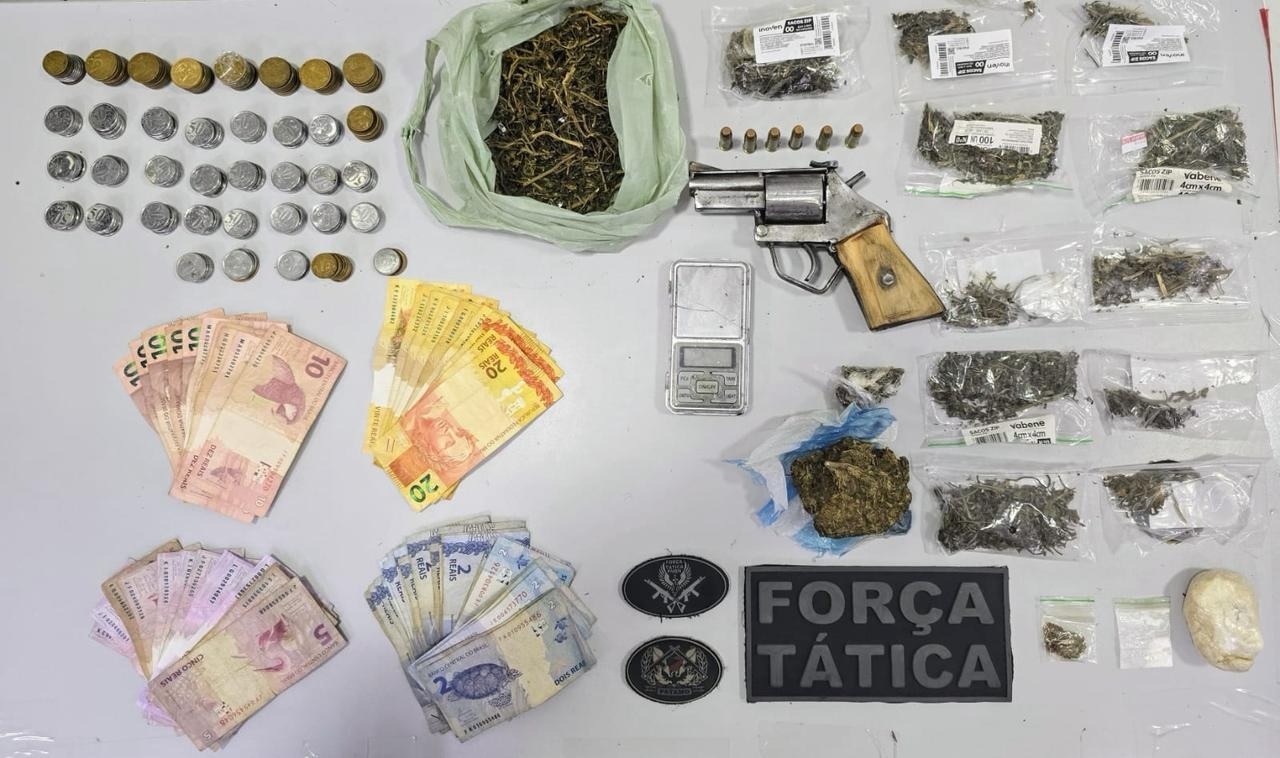 Pai denuncia filho por tráfico e leva polícia a esconderijo com drogas, arma e dinheiro em Natal