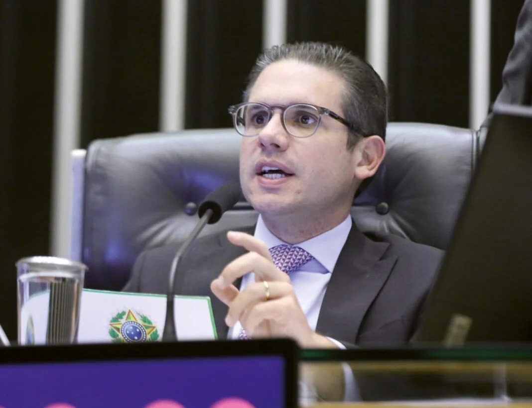 “Não presido a Câmara para servir a projeto do governo”, diz Motta